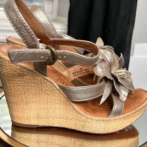 BORN Flower Wedges - Picture 4 of 5